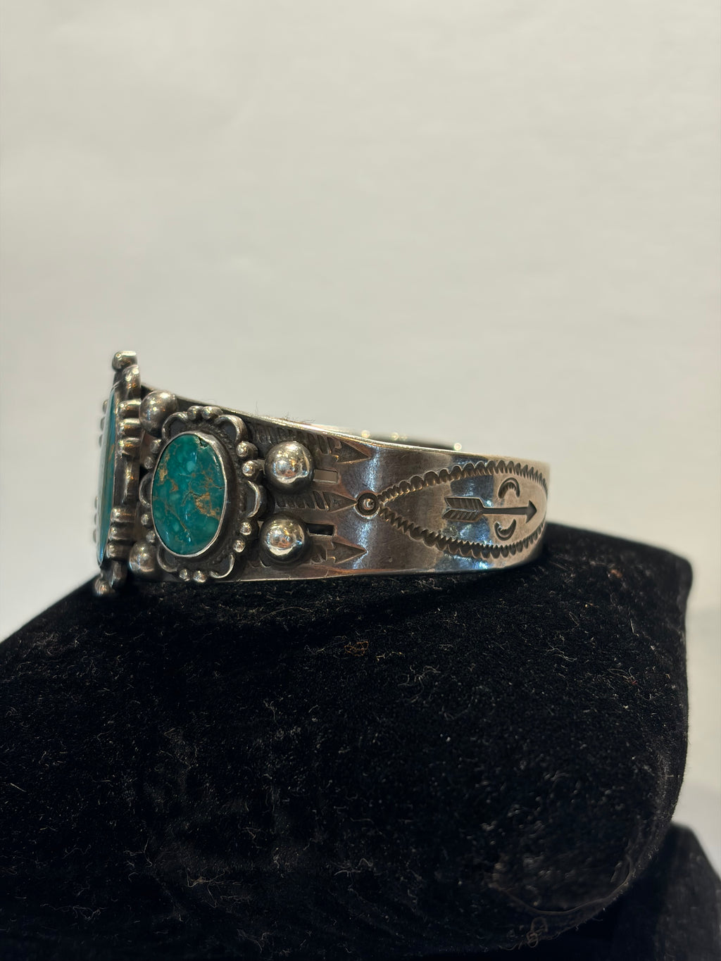Vintage 1970's  Green Turquoise Three Stone Cuff Navajo Bracelet