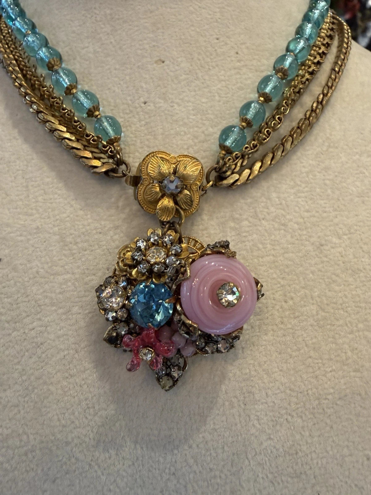 VINTAGE MIRIAM HASKELL SIGNED NECKLACE