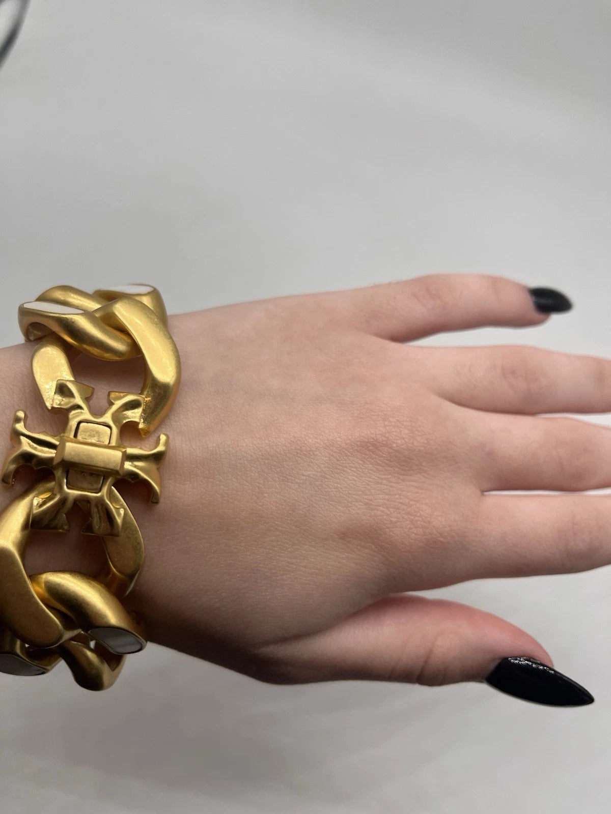 TORY BURCH ROXANNE CHUNKY GOLD BRACELET WITH INLAID MOTHER OF PEARL