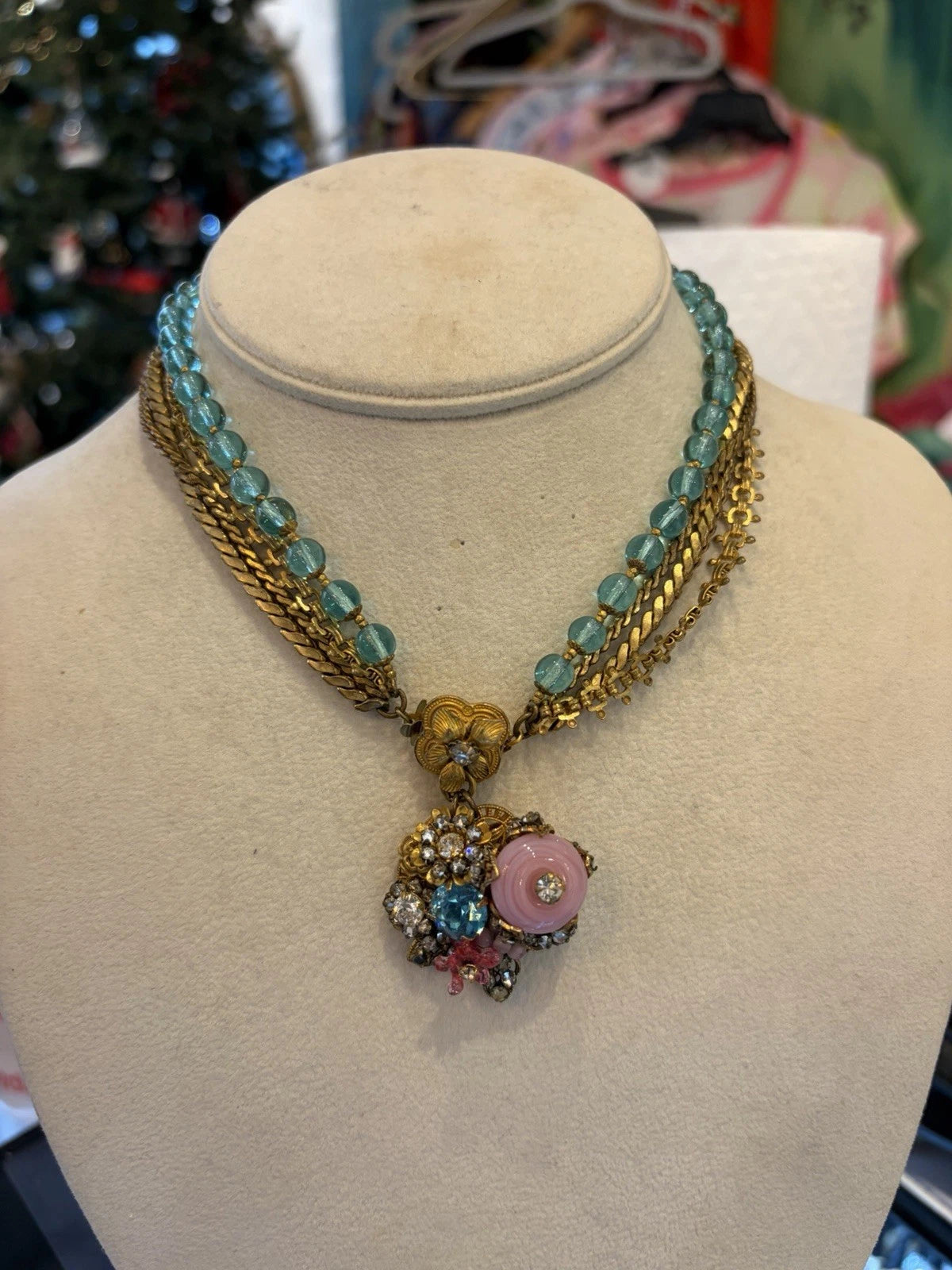 VINTAGE MIRIAM HASKELL SIGNED NECKLACE