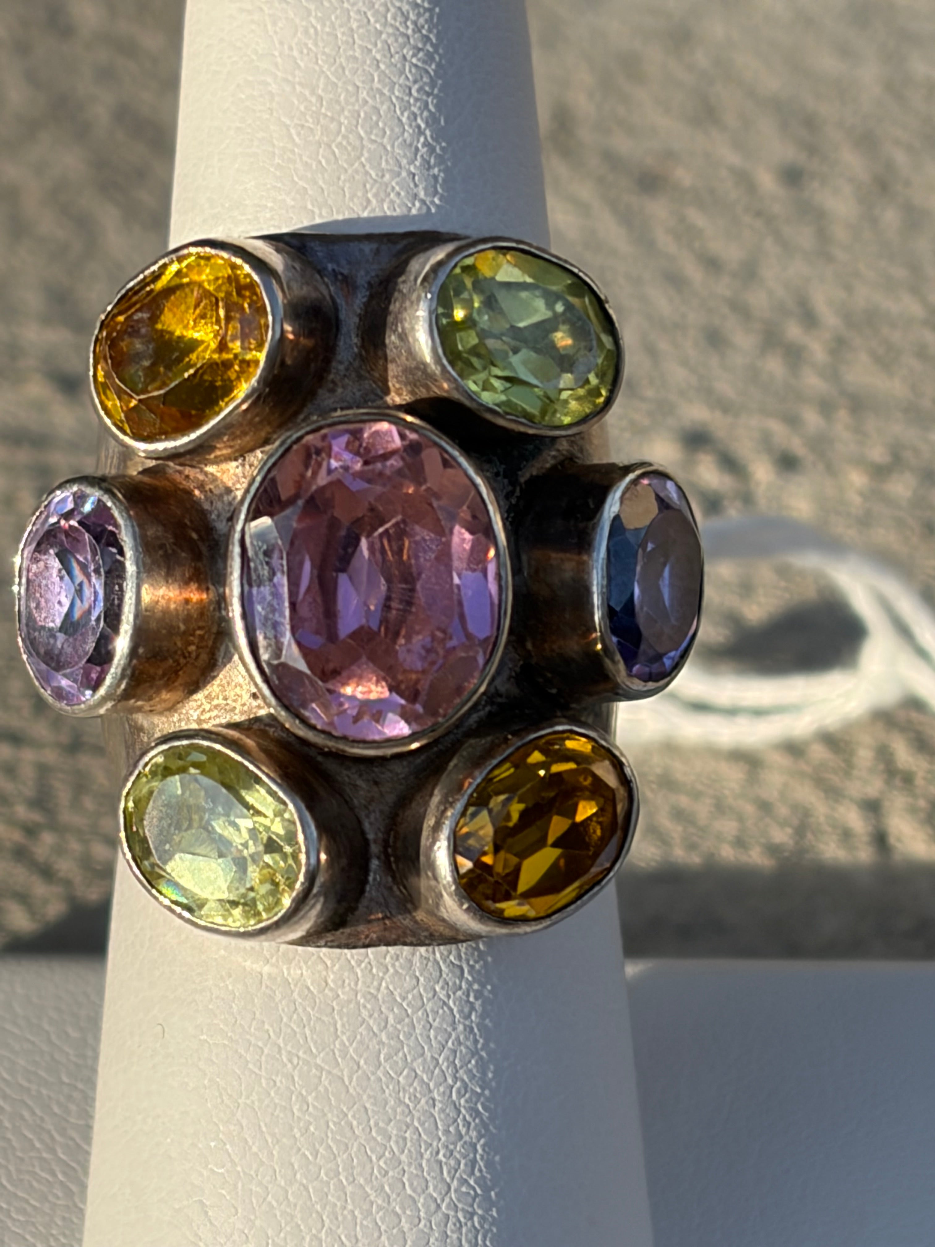 1980S STERLING RING WITH SEMI PRECIOUS STONES  SIZE 7