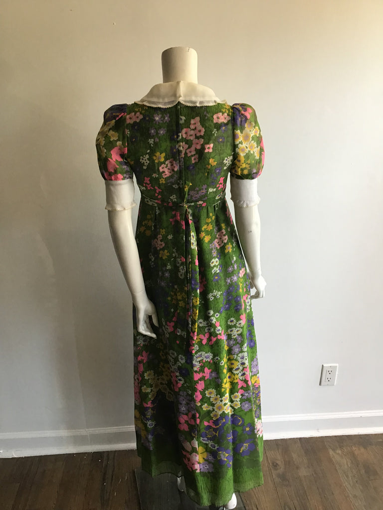 1970's Green Floral Dress with White Yoke Collar size 2-4