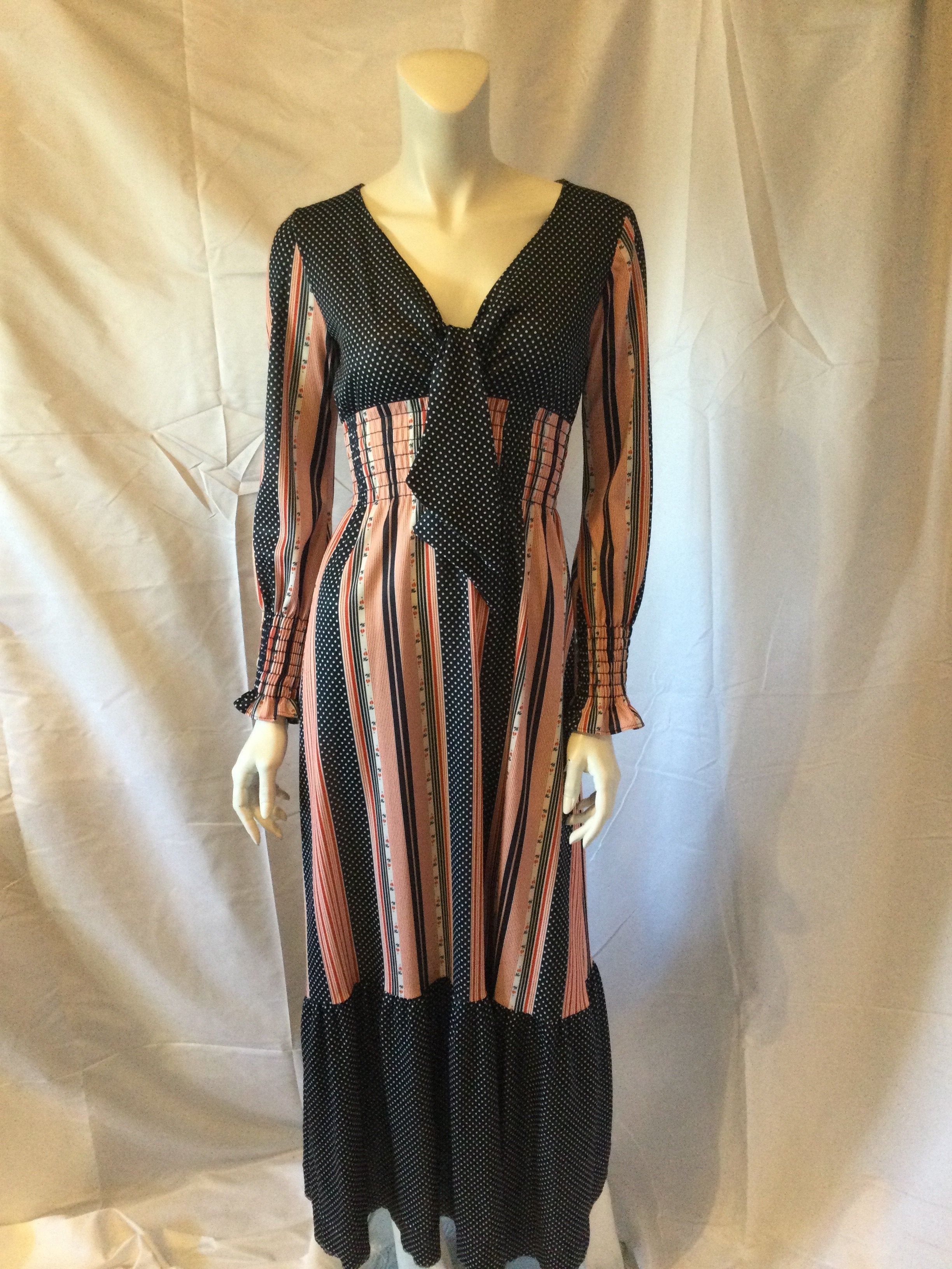 Vintage Women's Clothing For Sale Online - Dresses & Gowns