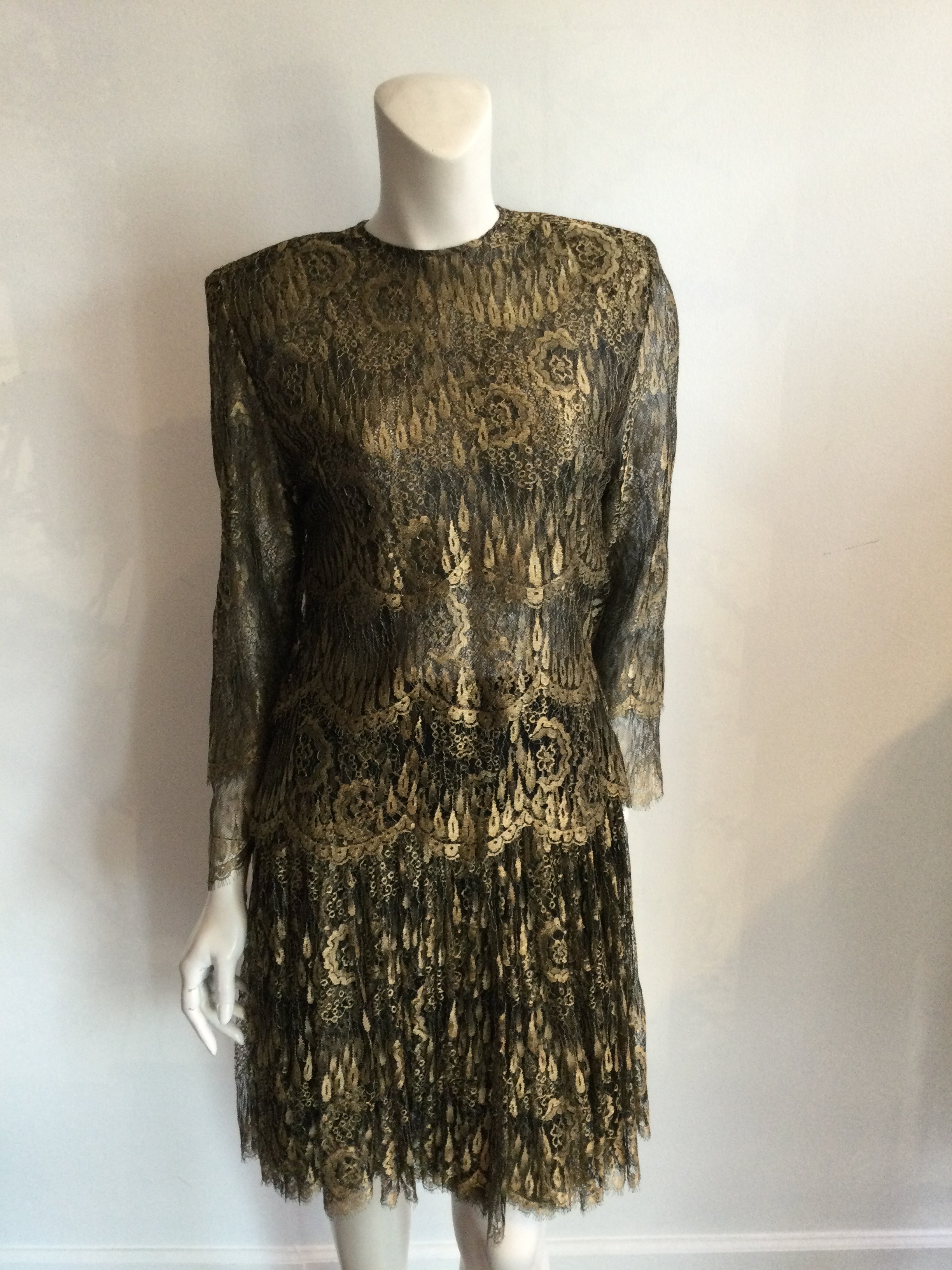 1980's Metallic Gold Lace Evening Dress size 9/10