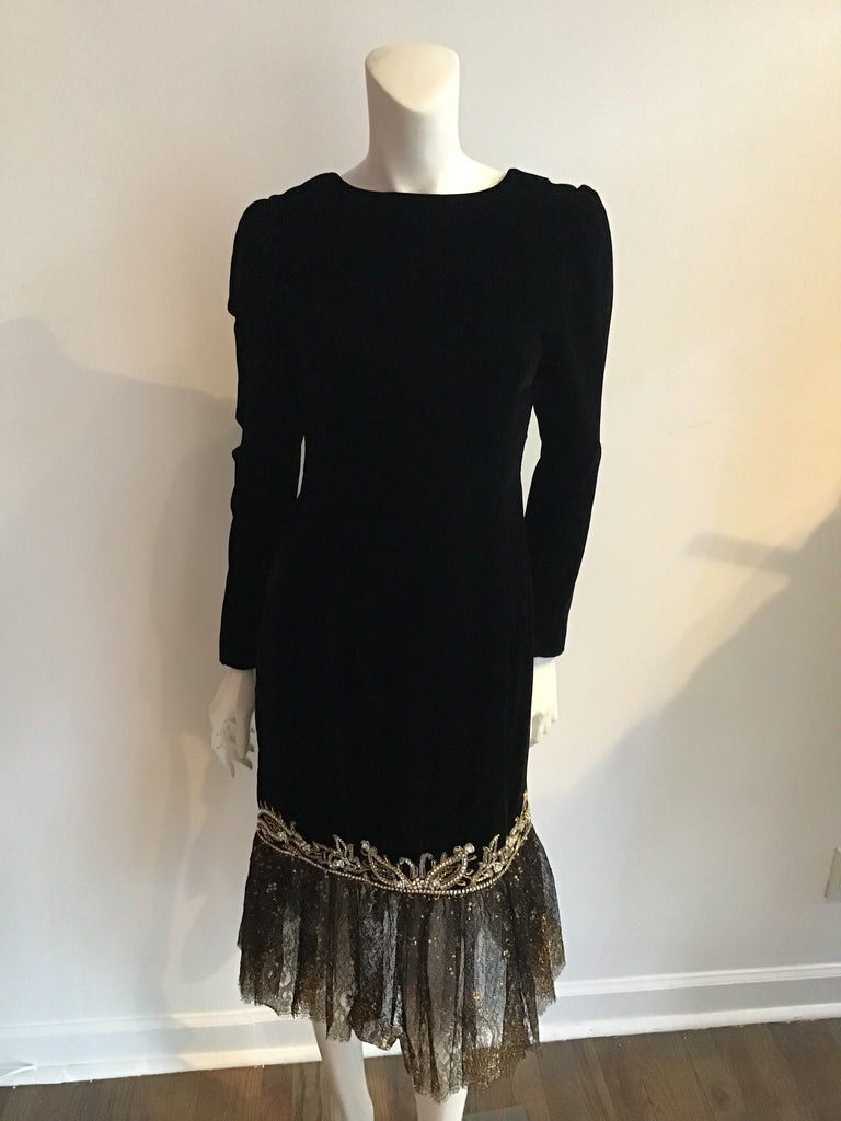 1980's Oscar de La Renta Black  Velvet Gold Metallic Lace hemmed Dress size 8