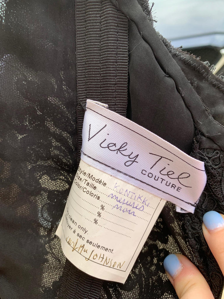 Vicky Tiel Couture black lace short dress