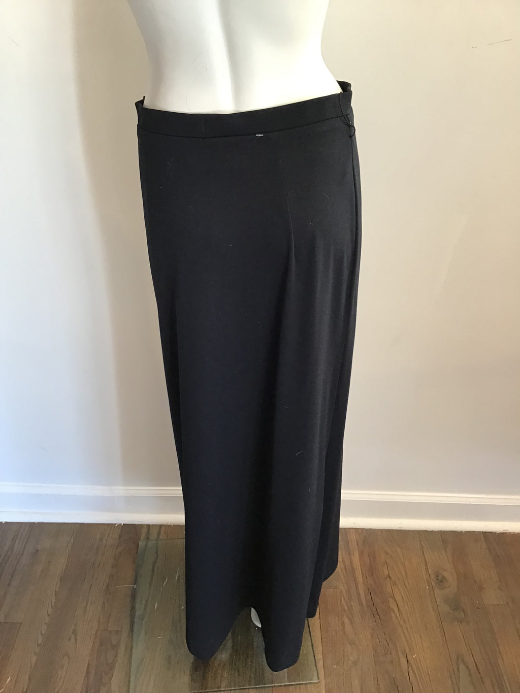 1970s Miss Shaheen Black Skirt with Asian Inspired Writing