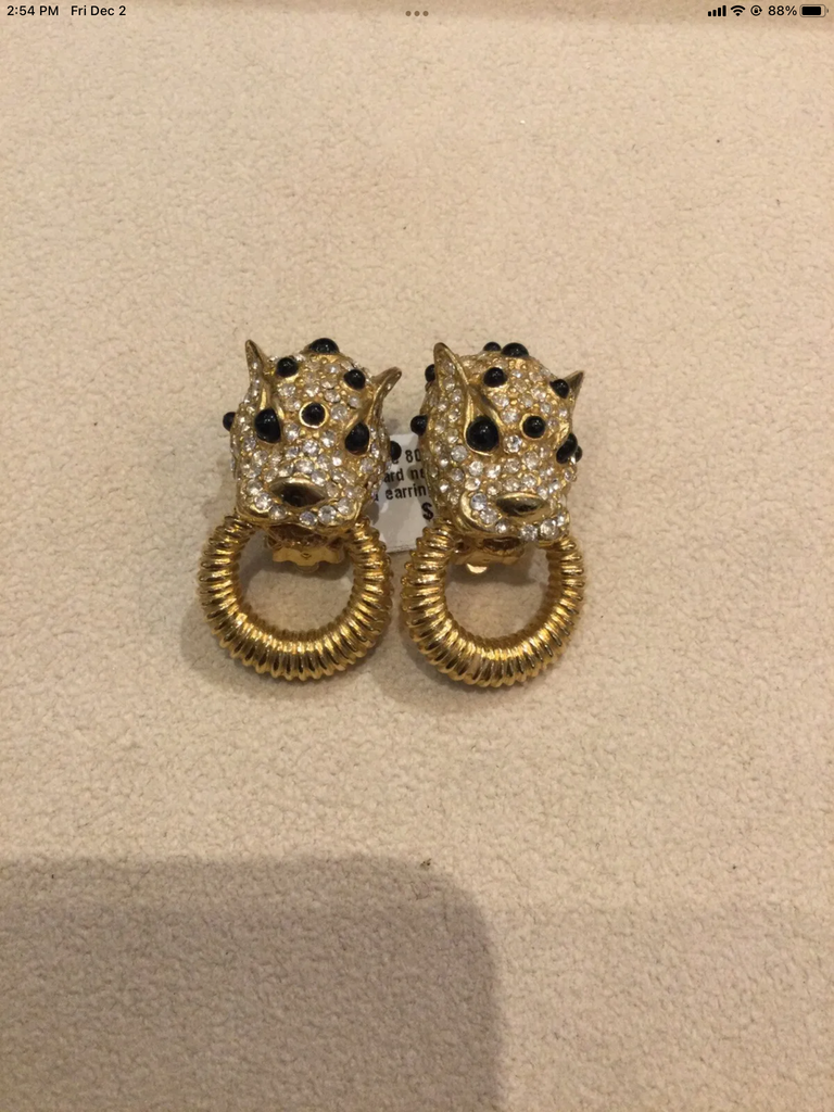 Vintage 1980's Ciner leopard door knocker earrings.