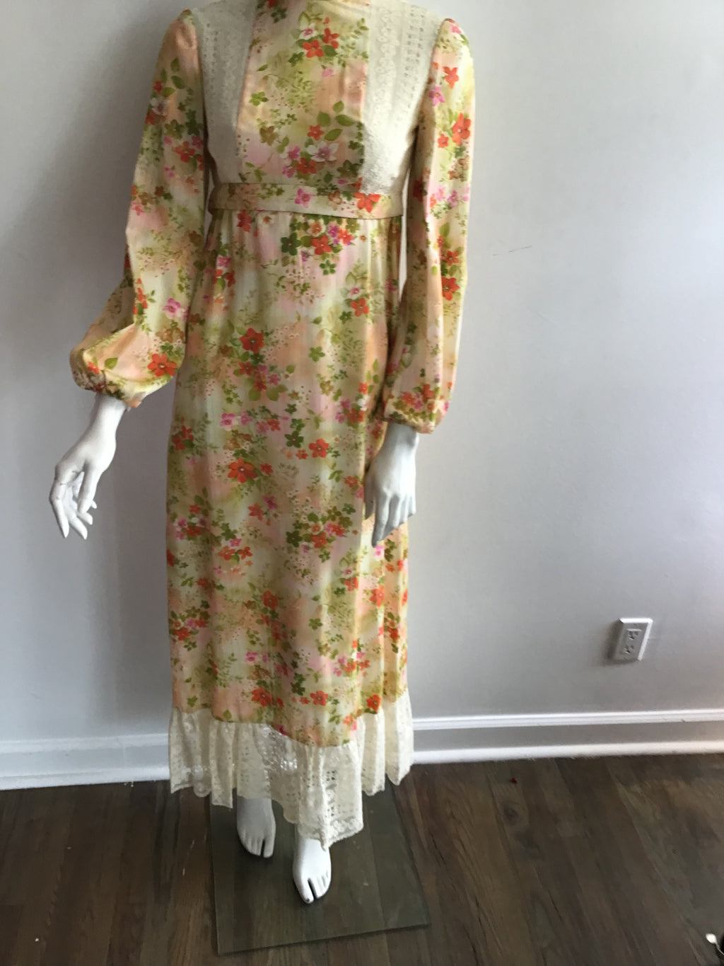 1970's Orange Floral Polyester Maxi Dress with lace size 0-2