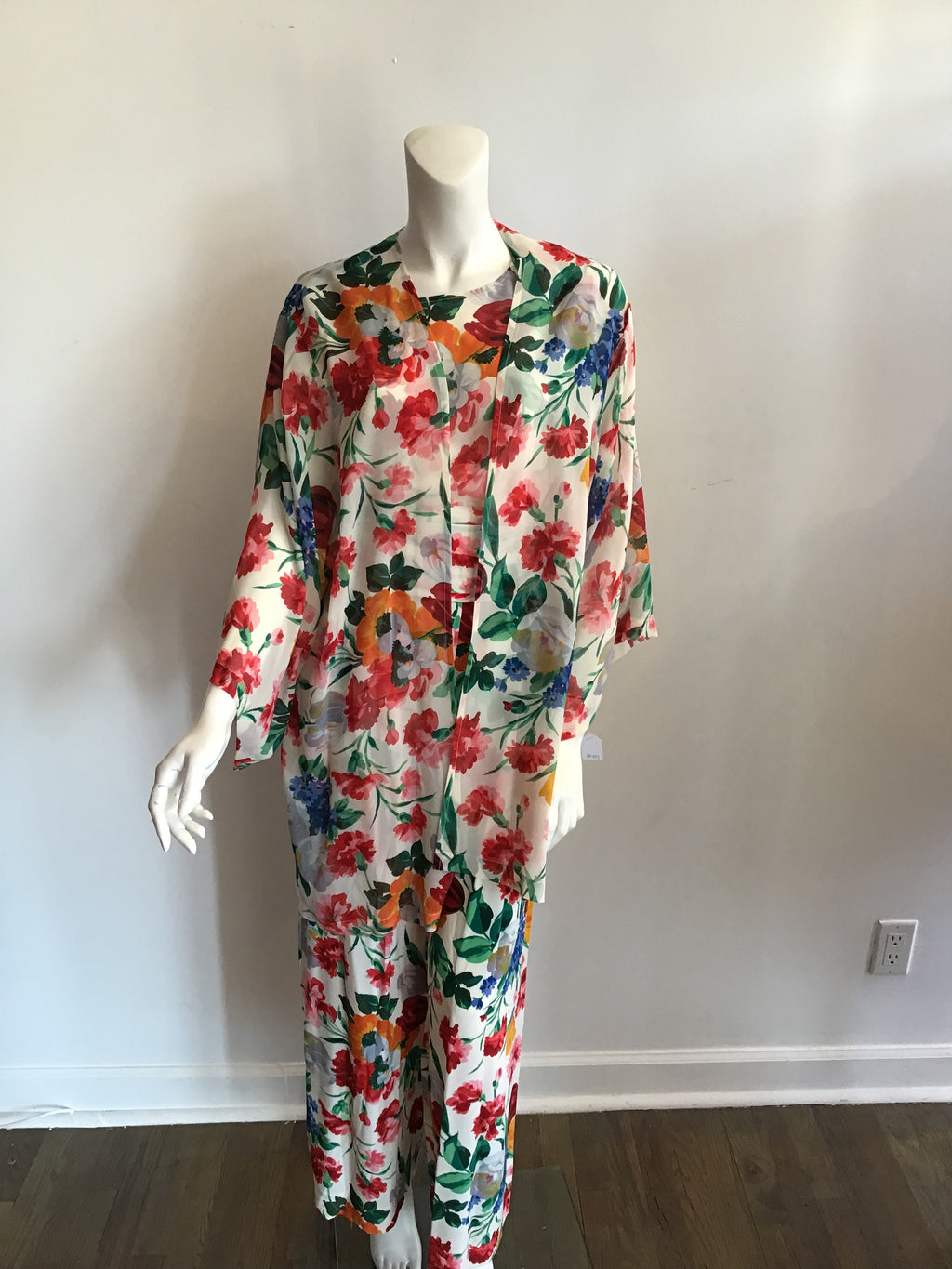 2000 Mary Ann Restivo 4 Piece Lounging Outfit Size 6