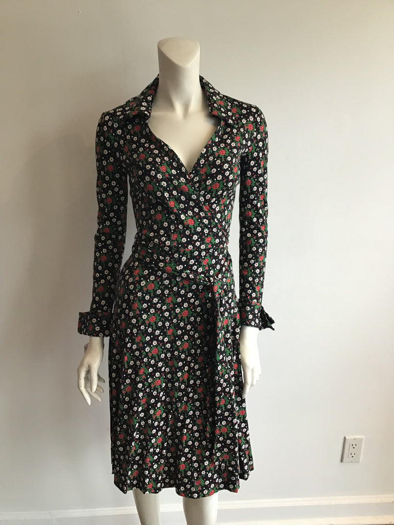 1970s Diane Von Fürstenberg Cotton and Rayon short floral Wrap Dress size 6