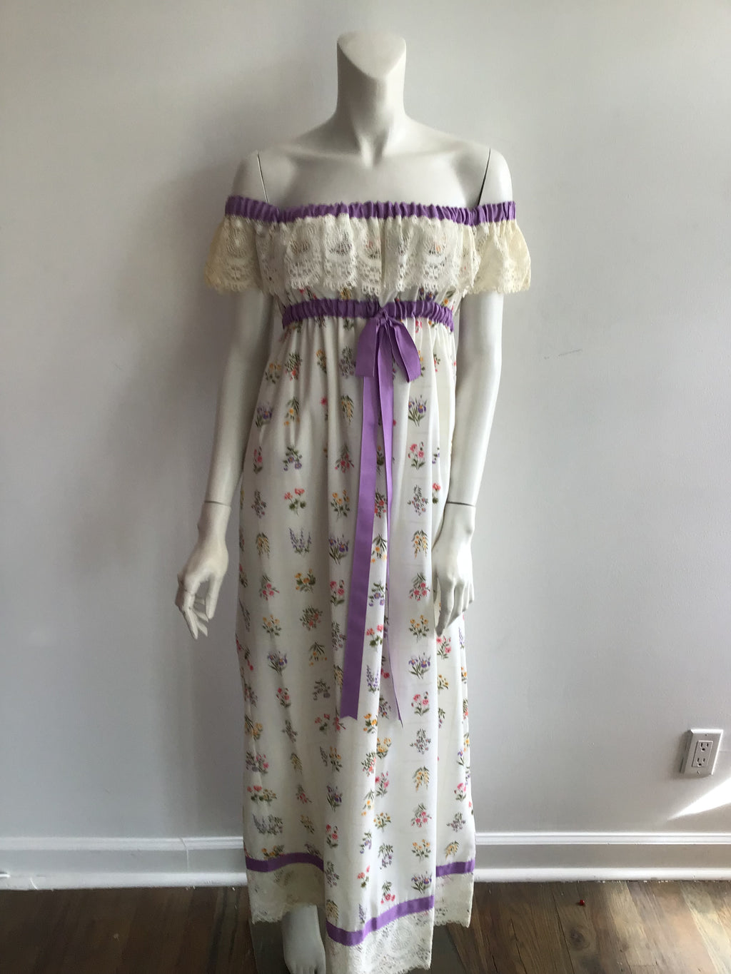 vintage 1970s white cotton flowers maxi dress 