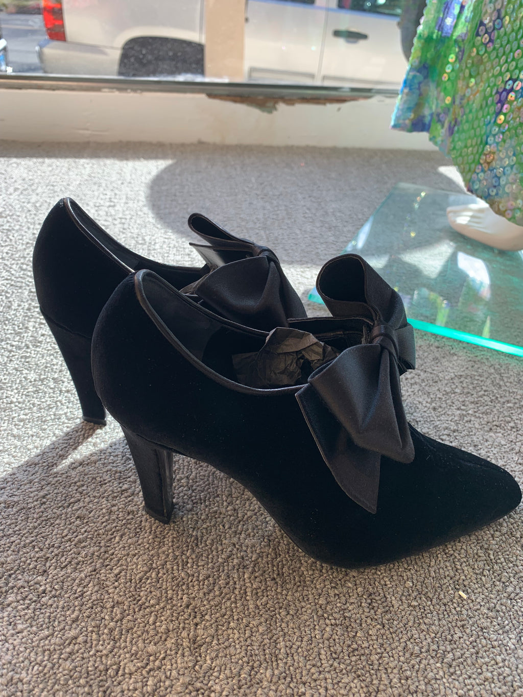 Roger Vivier Black Velvet shoes with bow-size 37 1/2