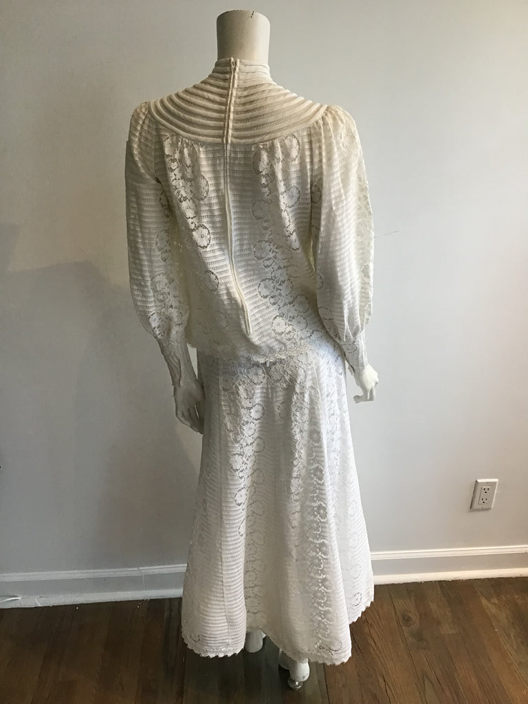 1980S TWO PIECE WHITE COTTON BLOUSE AND SKIRT RIBBON AND LACE