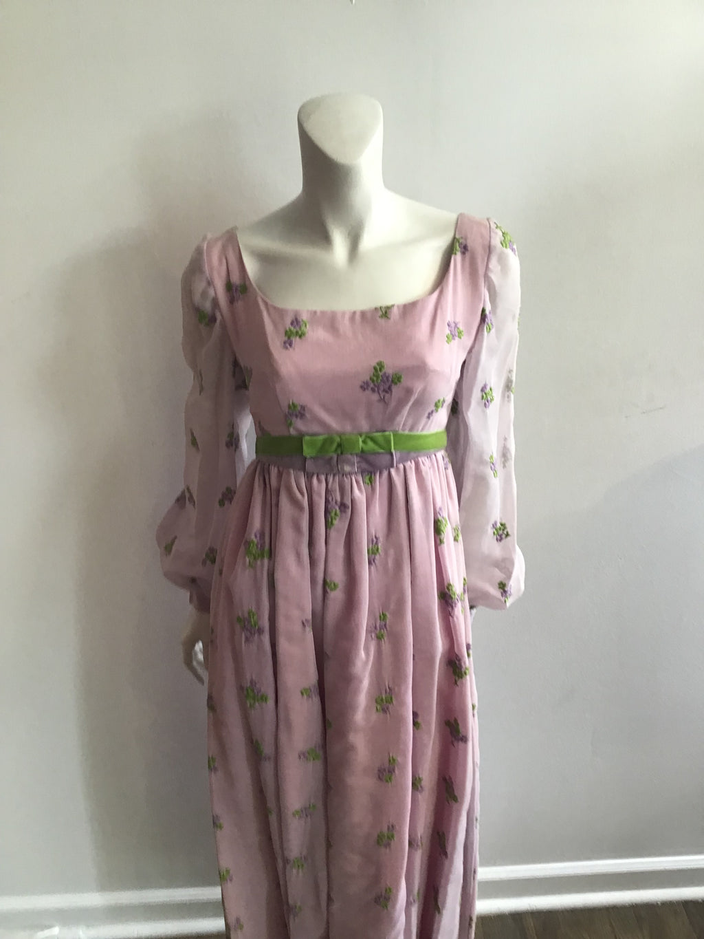 1970s Lavender Crepe with Embroidered Flowers Maxi Dress size 0-2