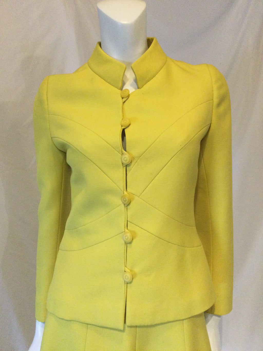 1960s Yellow silk gaberdine suit size 4