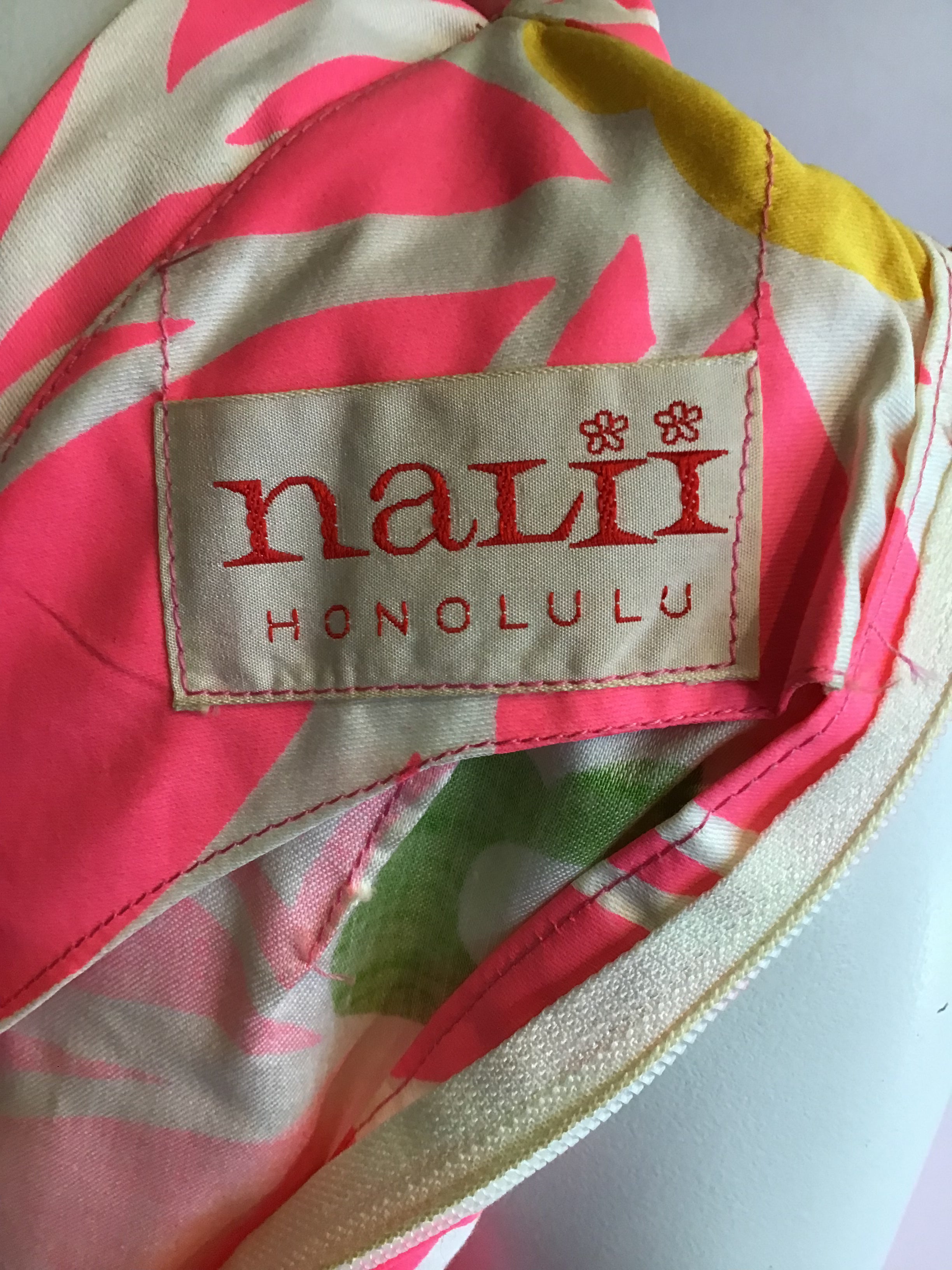 1960's Nalii  Pink Hawaiian Cotton Printed dress-size 8-10