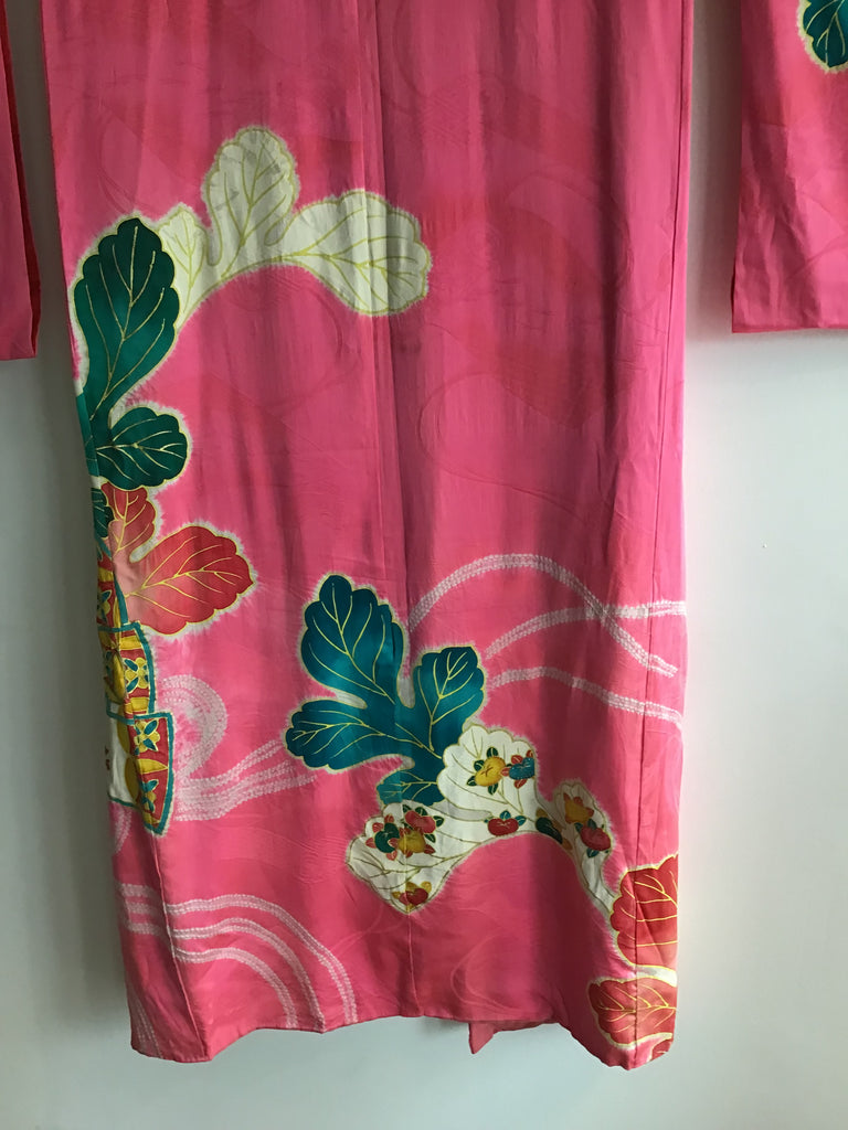 1950s Bright Pink Silk Japanese Kimono with Large Leaves