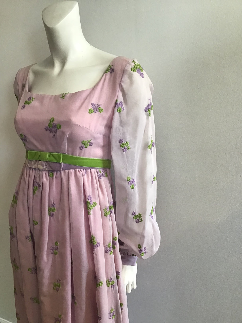 1970s Lavender Crepe with Embroidered Flowers Maxi Dress size 0-2