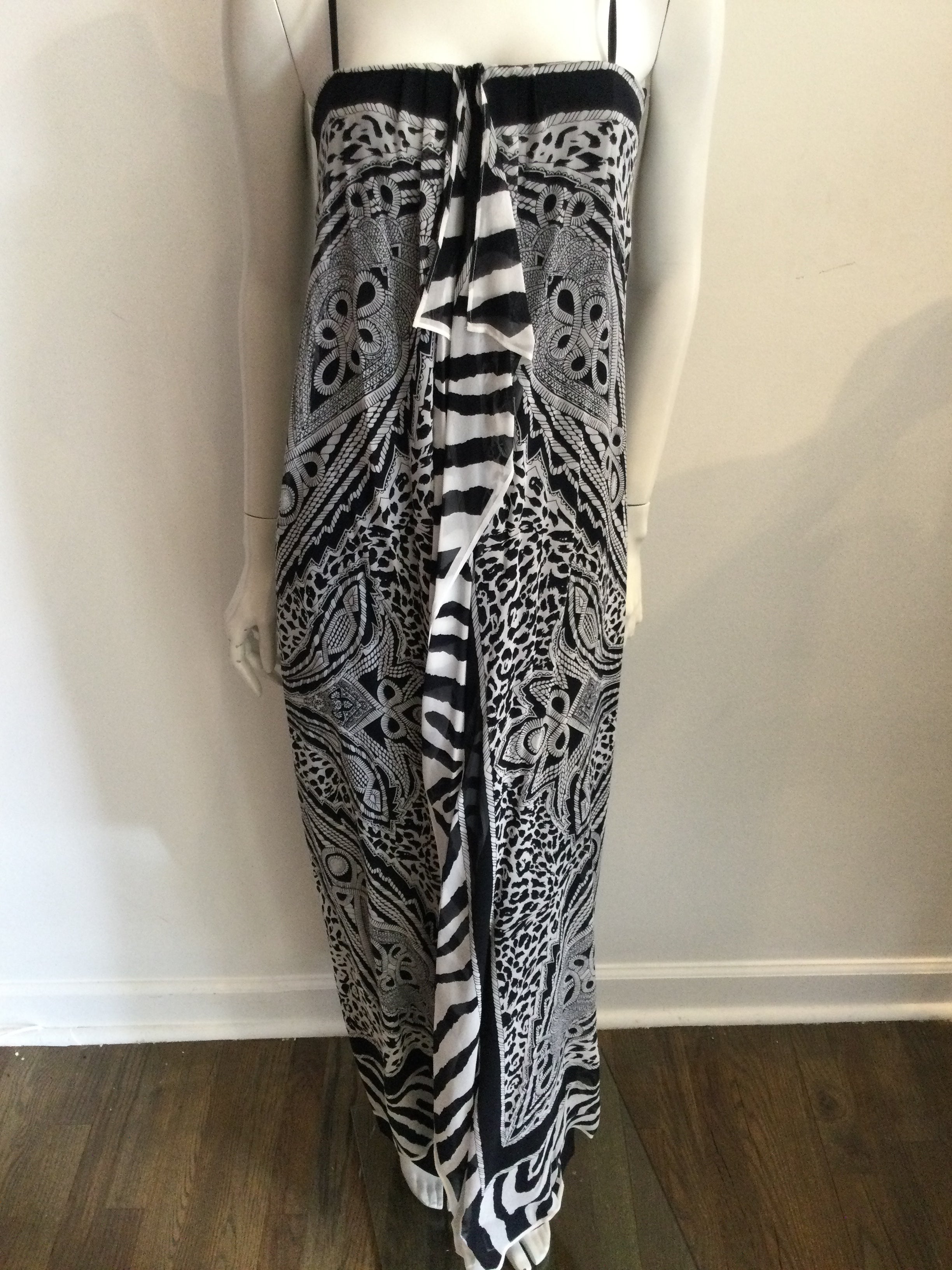 1980's Louis Féraud Black and White Silk Chiffon Paisley print long dress with Shawl-size 8