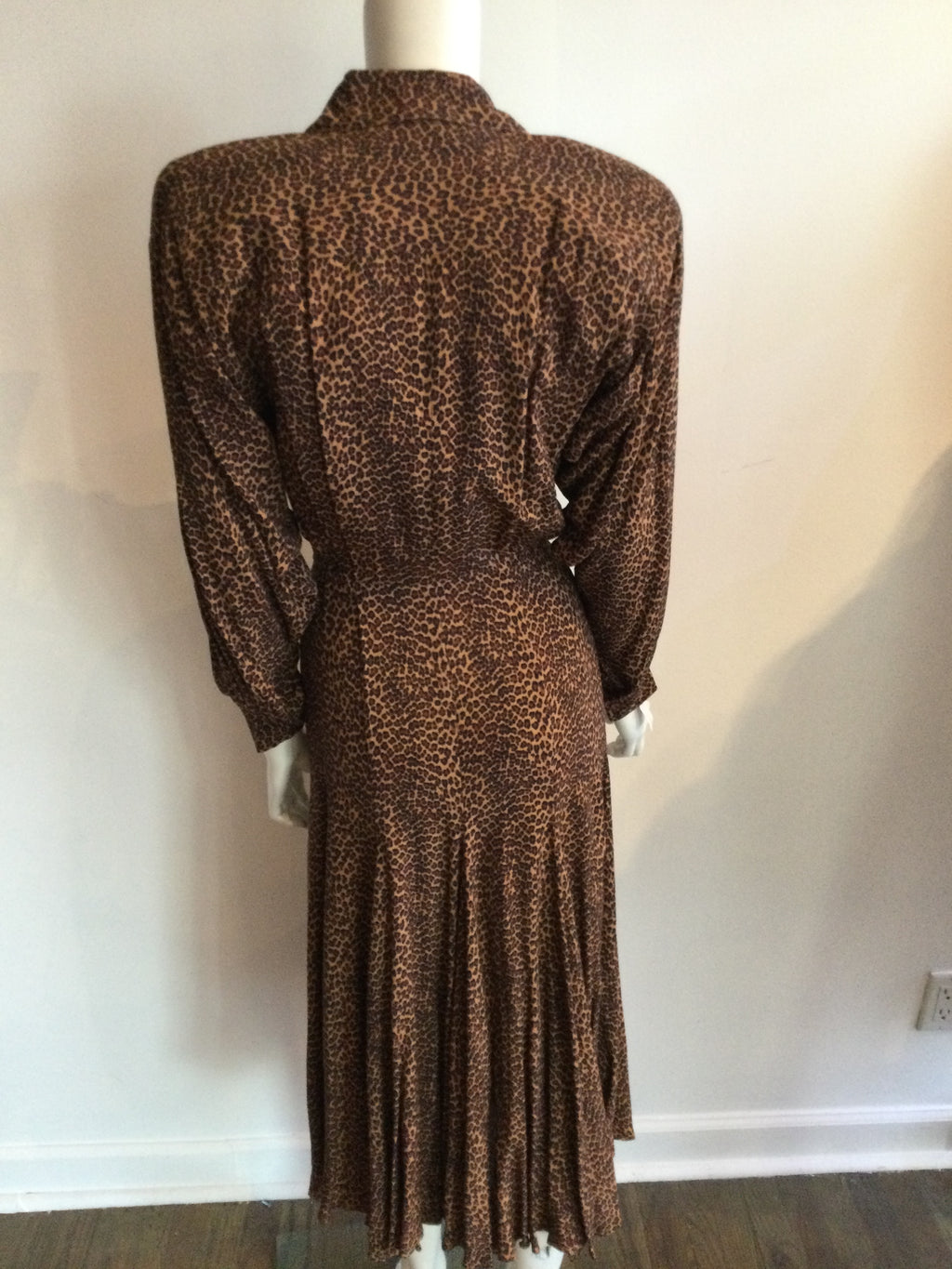 Norma Kamali 1980s rayon leopard printed day dress