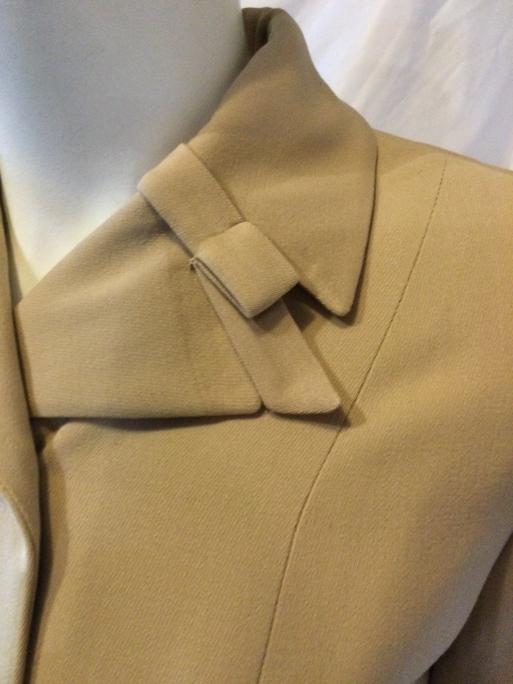 Vintage 1940s Tan Post War Forstman Wool Suit/blouse size 5