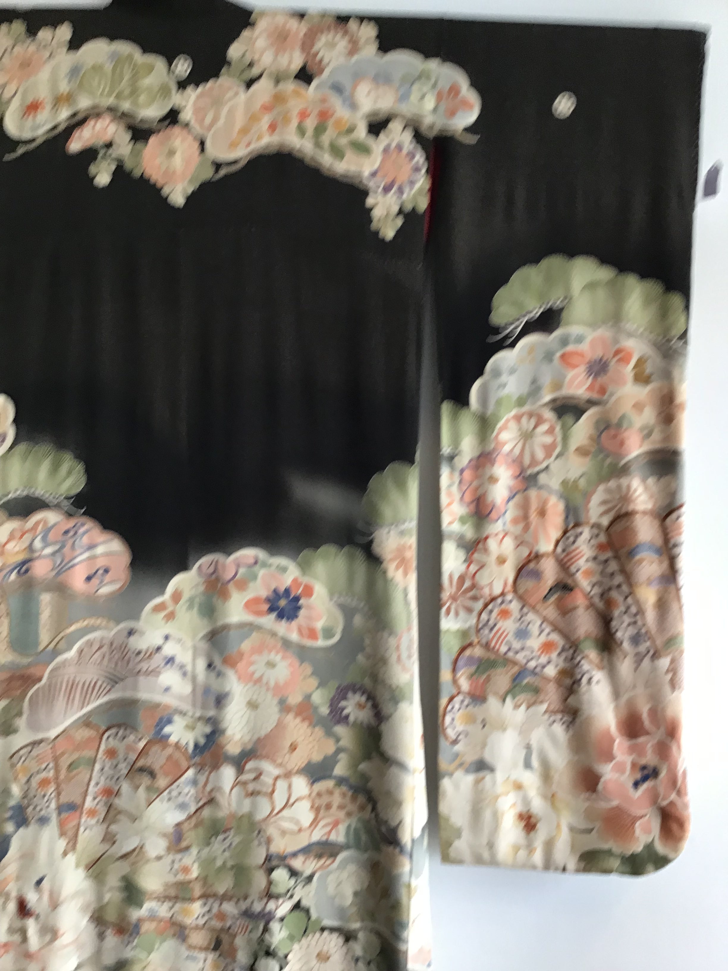 1930's Black Japanese Silk Crepe Kimono with  Flower Motif