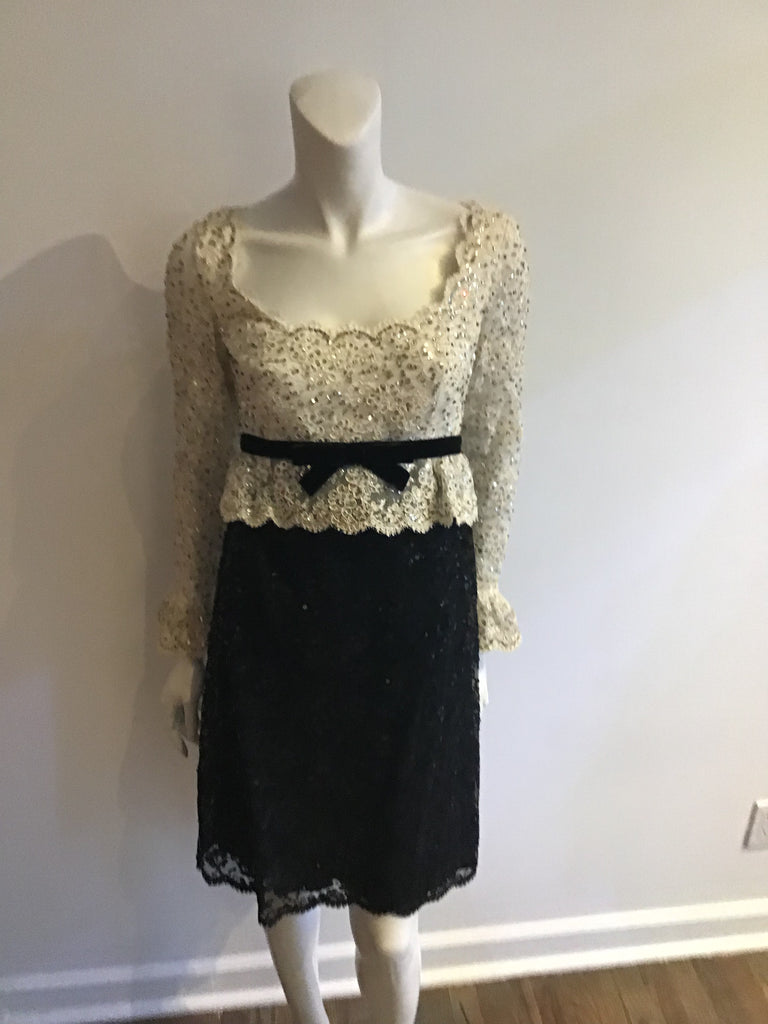 1960's Victoria Royal  White and BlackCotton Chantilly  Lace Cocktail Dress size 5/6
