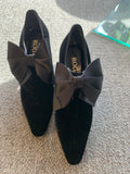 Roger Vivier Black Velvet shoe with bow 37 1/2