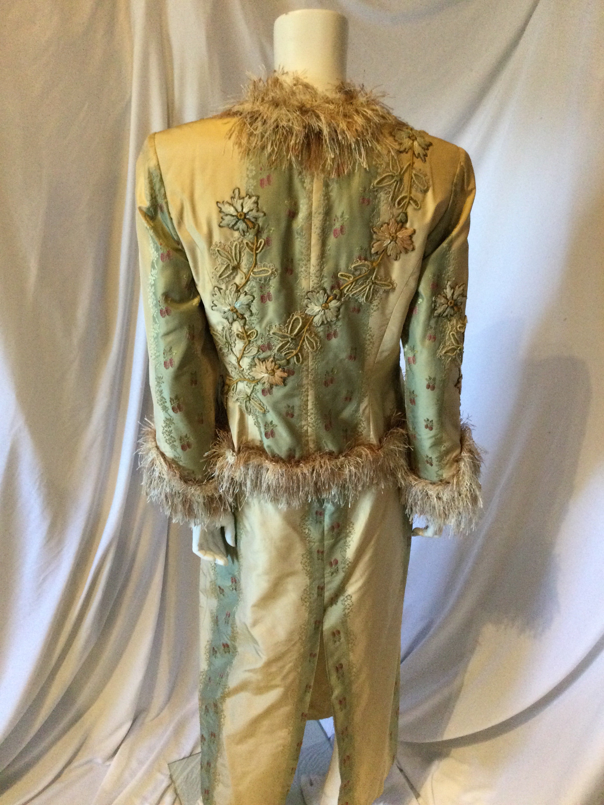 Wearable artistry in silk – The Denver Post