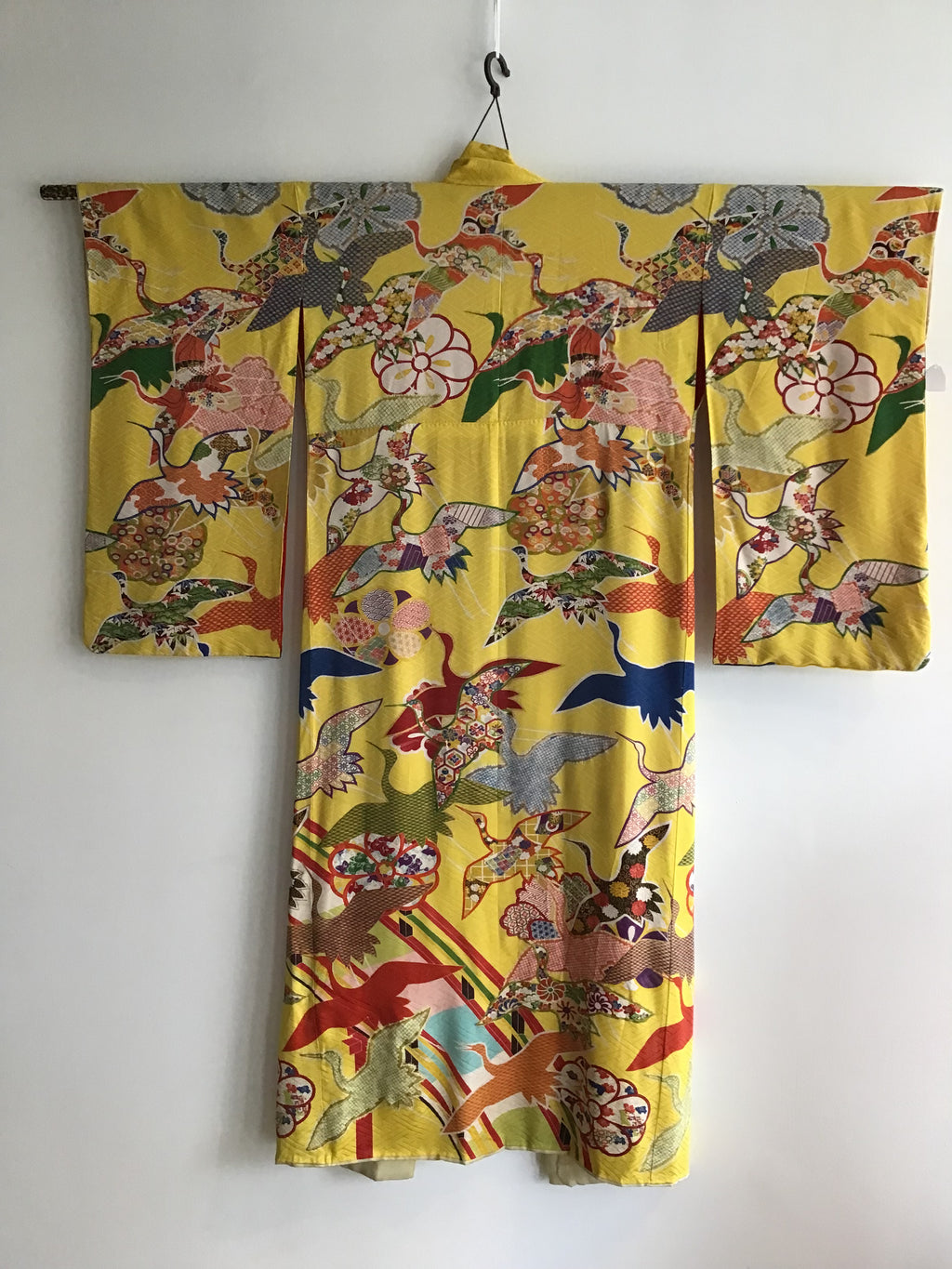 1950s Yellow Bird and Flower Printed rayon crepe Kimono