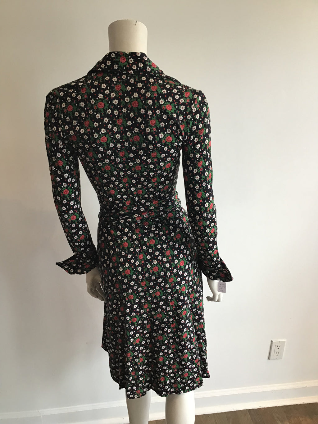 1970s Diane Von Fürstenberg Cotton and Rayon short floral Wrap Dress size 6