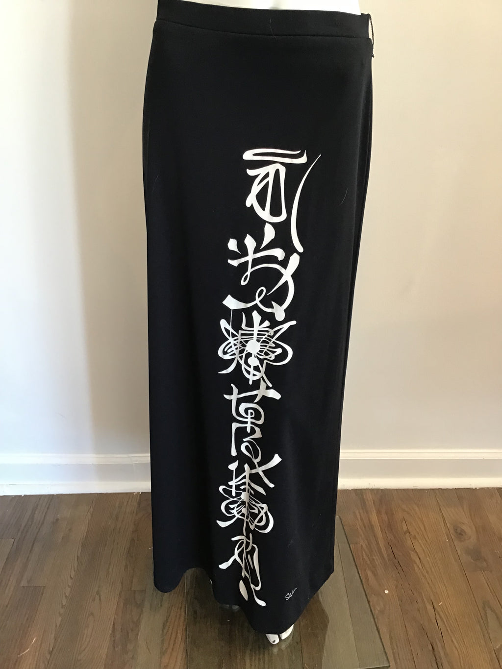 1970s Miss Shaheen Black Skirt with Asian Inspired Writing