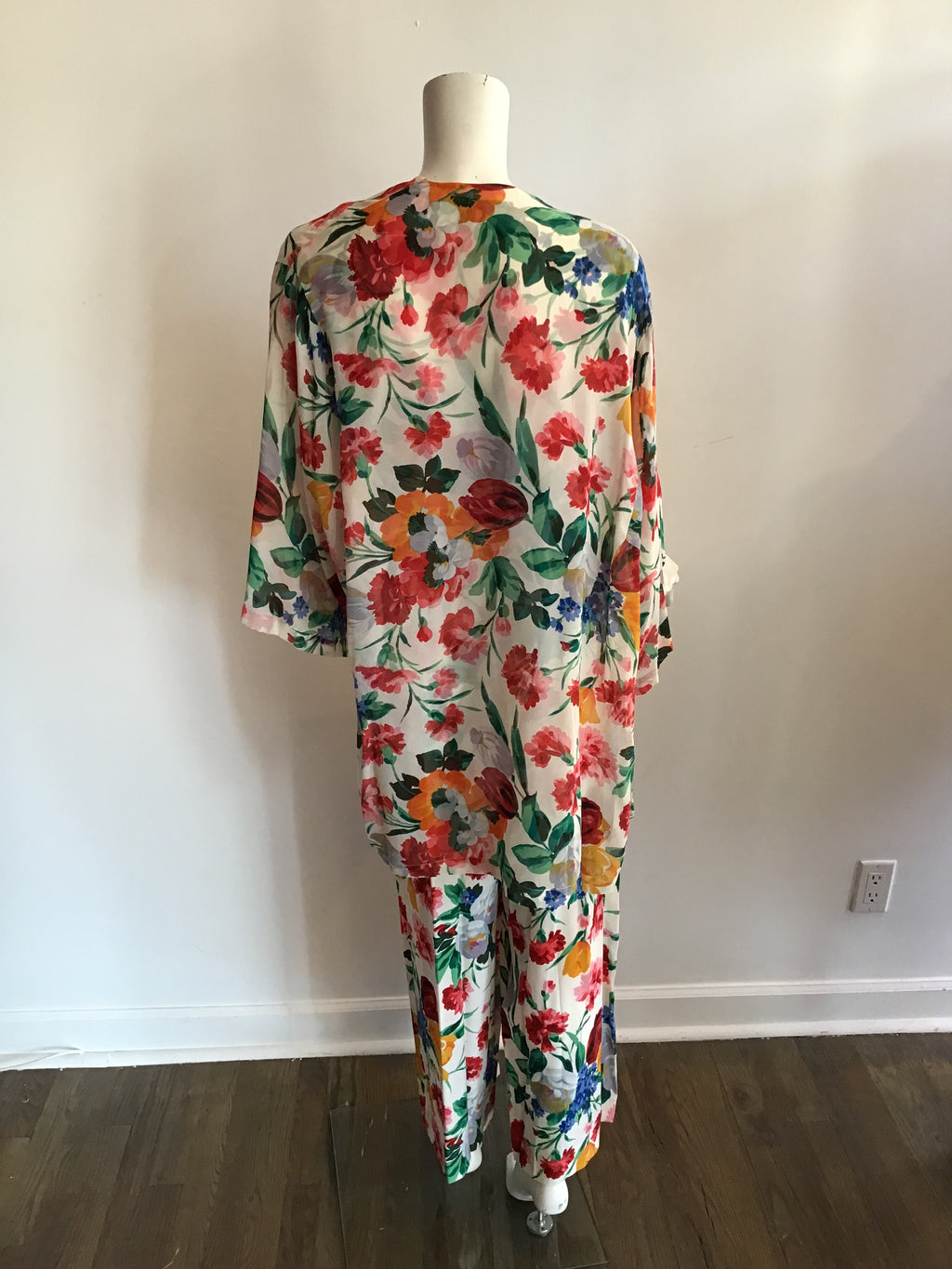 2000 Mary Ann Restivo 4 Piece Lounging Outfit Size 6