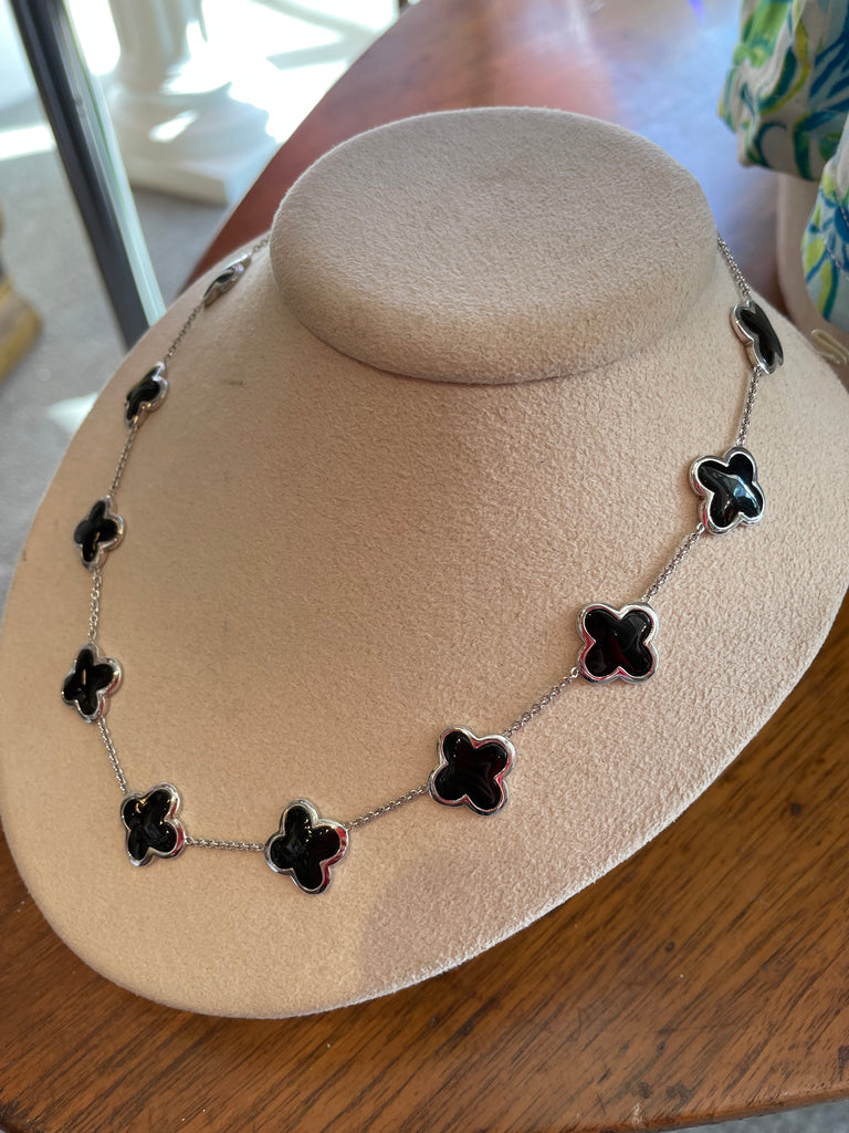 Alhambra Style 18k and black onyx Necklace
