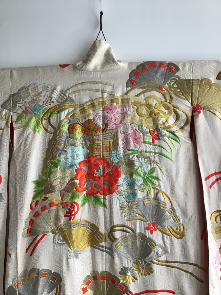 1950s Cream Brocaded Silk Kimono withHand  Embroidered Fans , Flowers and metallic threads