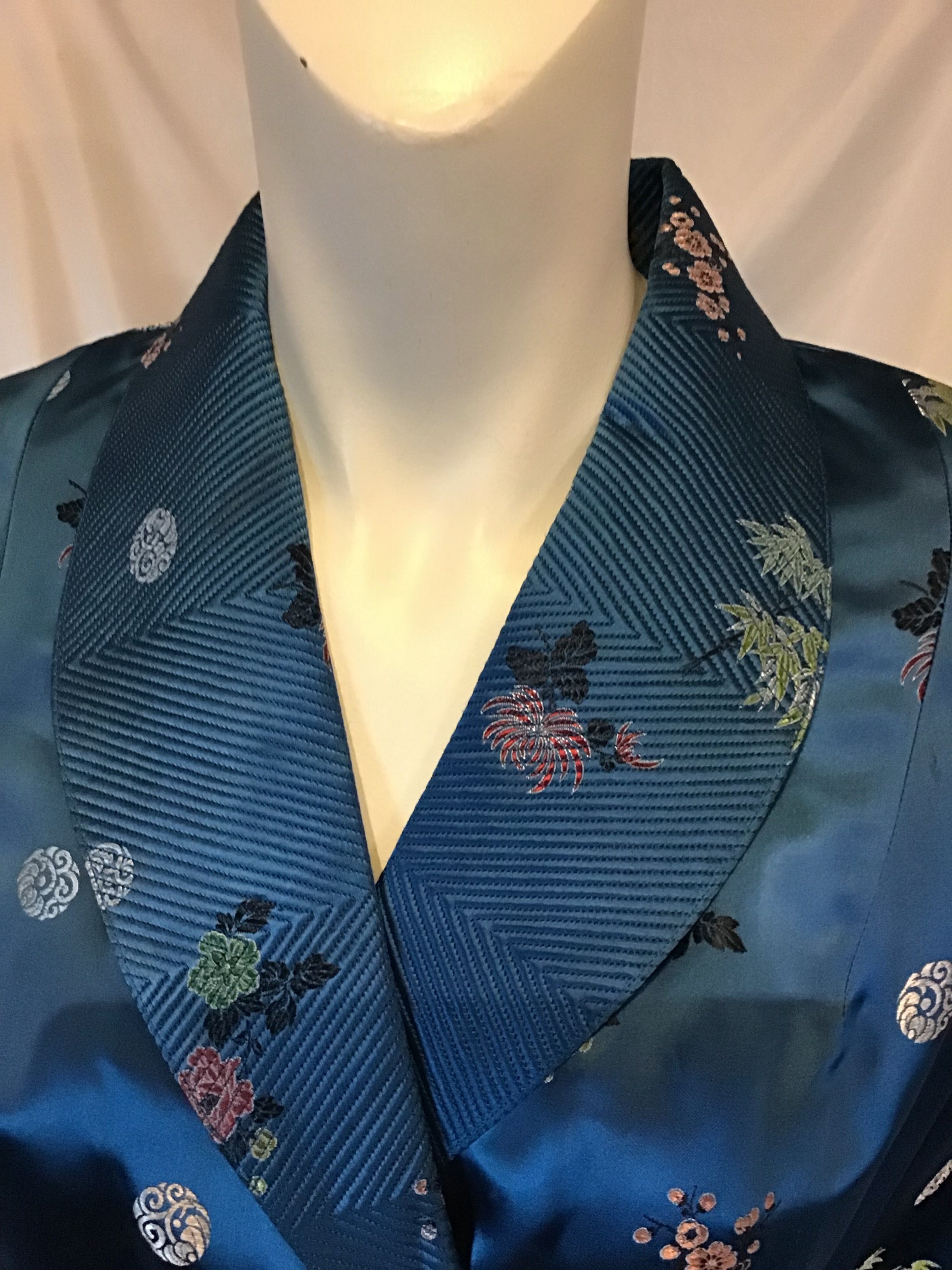 1950s Royal  Blue and Gold Silk Satin Chinese Export Robe-unworn medium