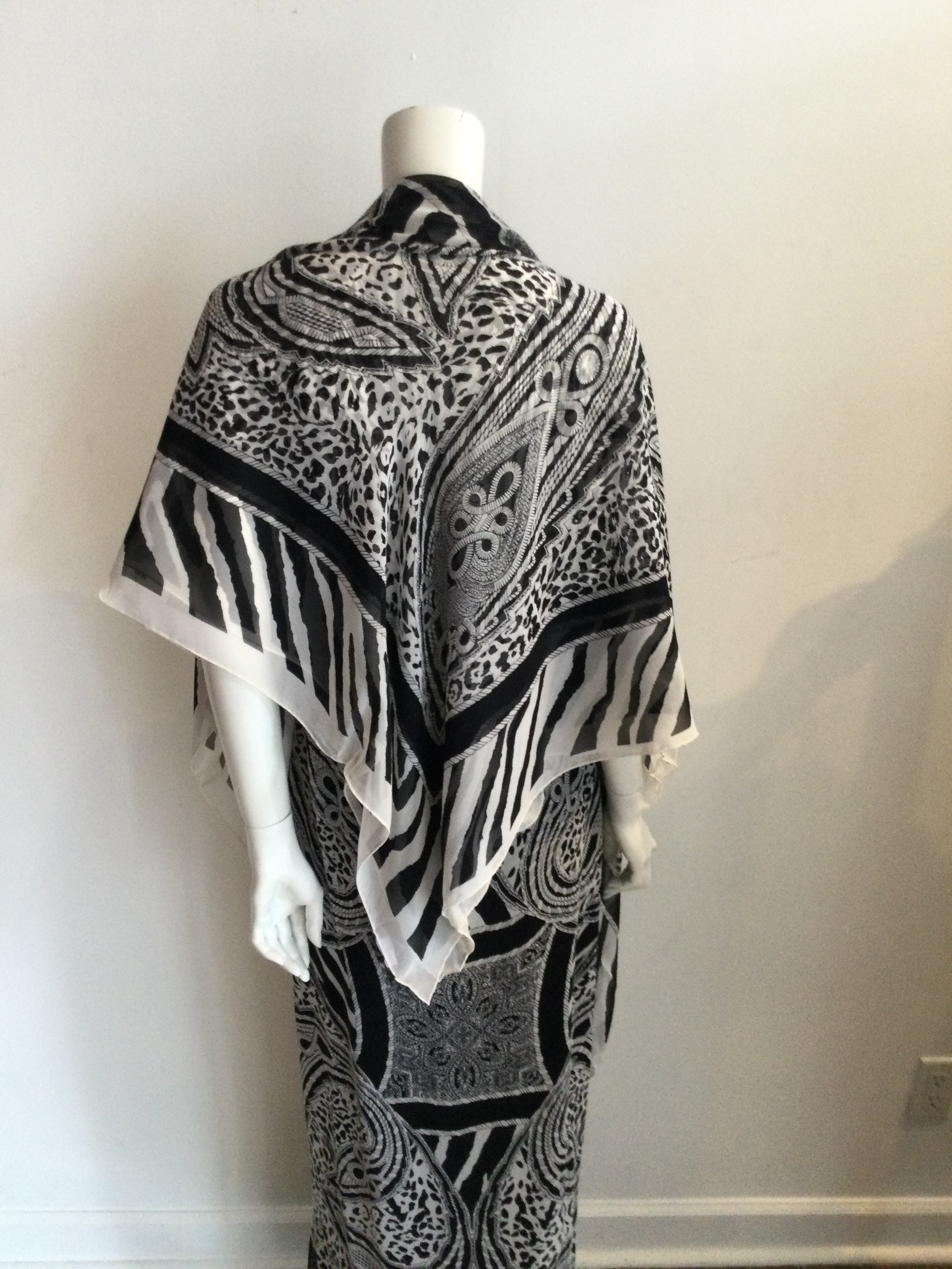 1980's Louis Féraud Black and White Silk Chiffon Paisley print long dress with Shawl-size 8