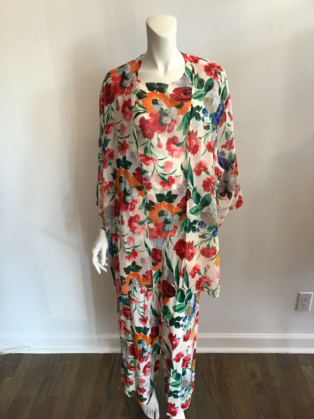 2000 Mary Ann Restivo 4 Piece Lounging Outfit Size 6