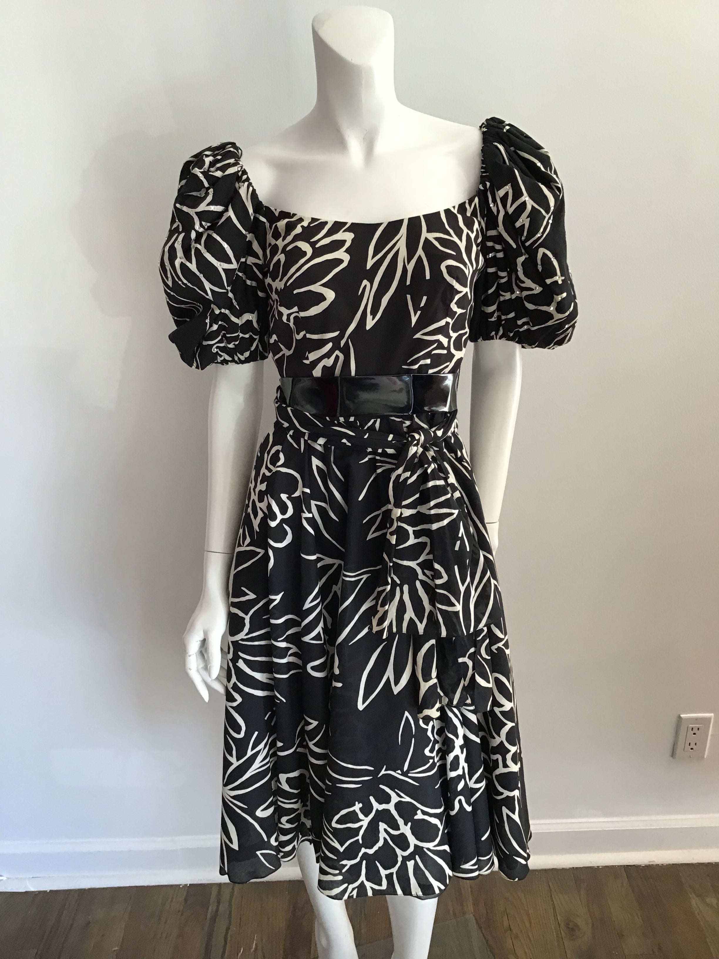 1980's Mollie Parnis Cotton Blend Black and White Cocktail Dress Size 6