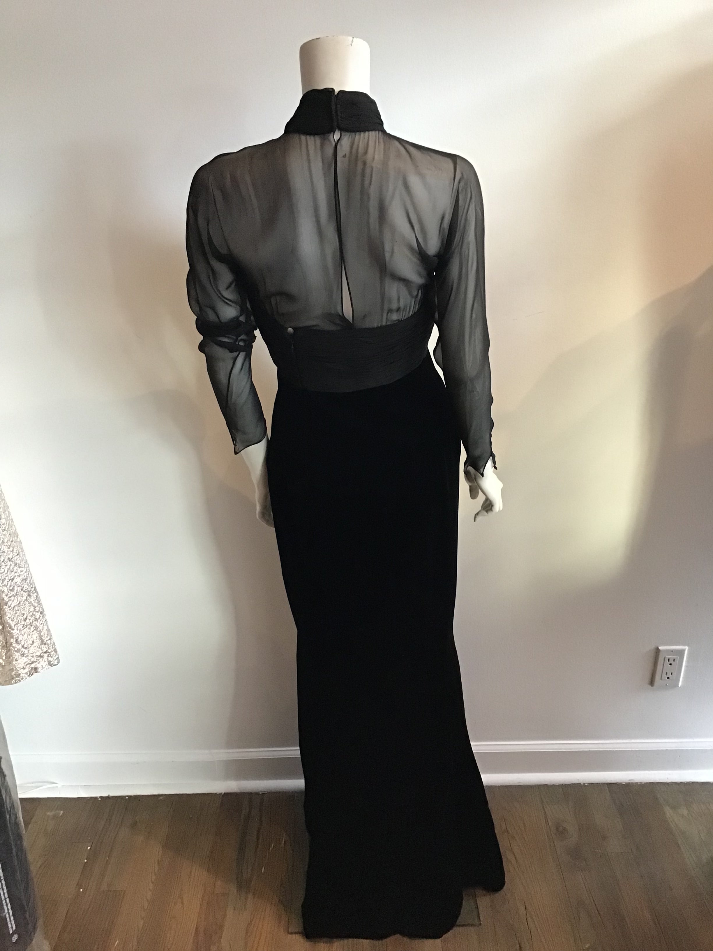 1980's Oscar De La Renta Black Silk and Silk Chiffon Evening Gown-size –  Sophia's Gallery