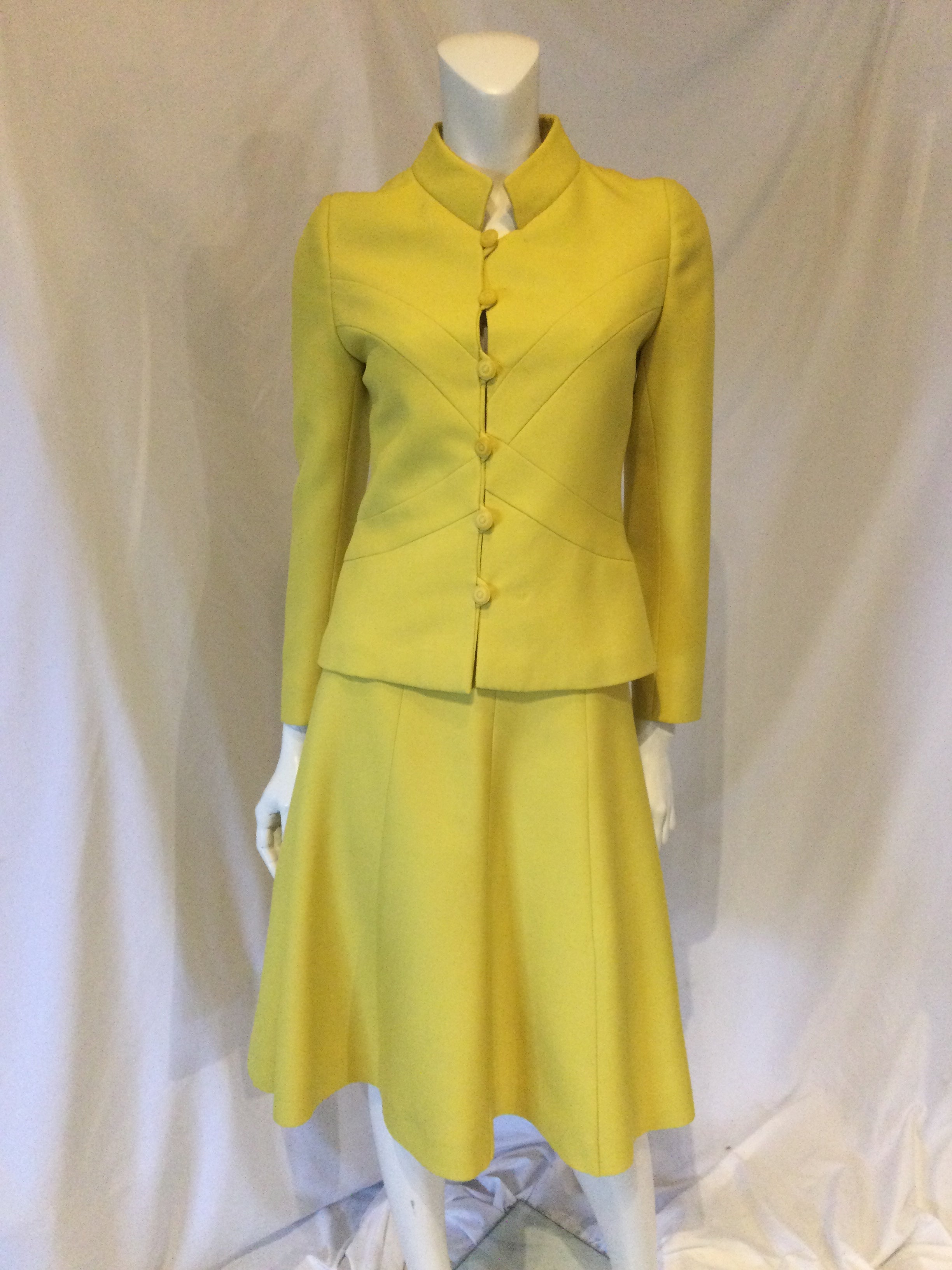 1960s Yellow silk gaberdine suit size 4