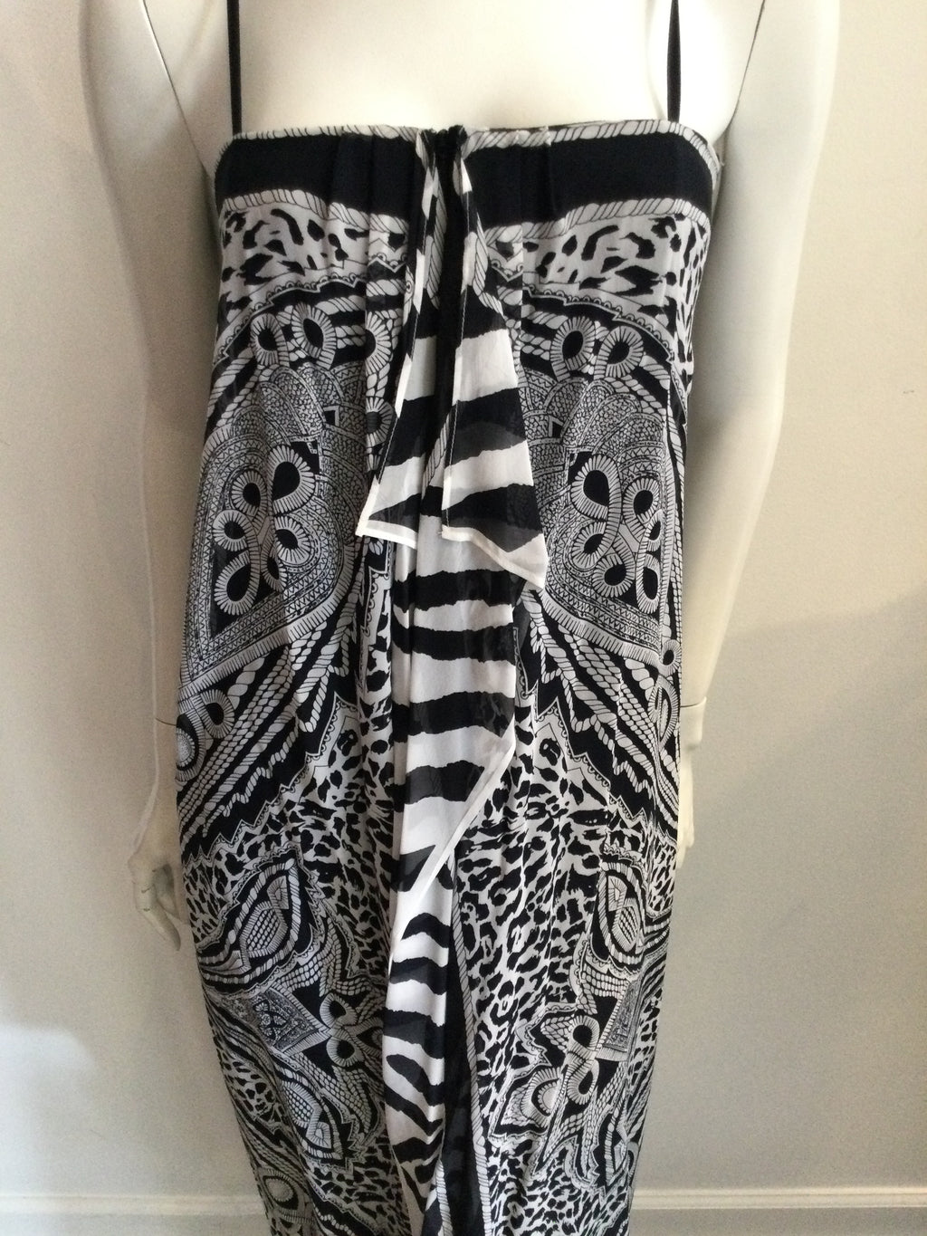 1980's Louis Féraud Black and White Silk Chiffon Paisley print long dress with Shawl-size 8