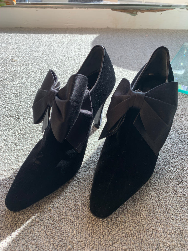 Roger Vivier Black Velvet shoes with bow-size 37 1/2