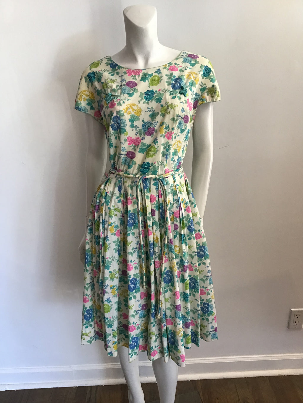 1950s Miss Renfrew Floral Printed Cotton Garden Dress